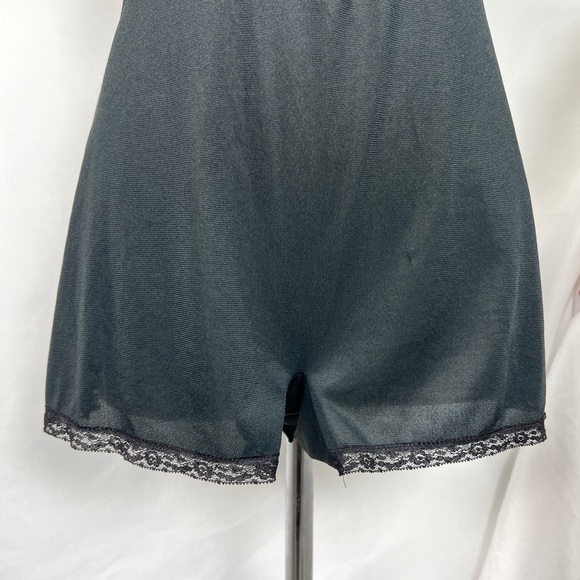 Vintage Romper - Picture 3 of 8